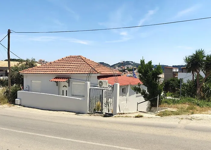 Jenny Sam Renovated House For 5 Near Center And Be Σπίτι διακοπών Σκιάθος Πόλη