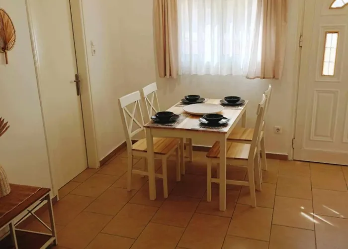 Jenny Sam Renovated House For 5 Near Center And Be *