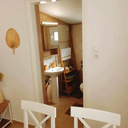 Jenny Sam Renovated House For 5 Near Center And Be Сasa de vacaciones Skiathos