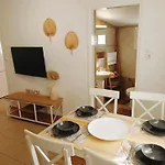 Jenny Sam Renovated House For 5 Near Center And Be Dom wakacyjny