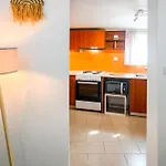 Jenny Sam Renovated House For 5 Near Center And Be Dom wakacyjny *